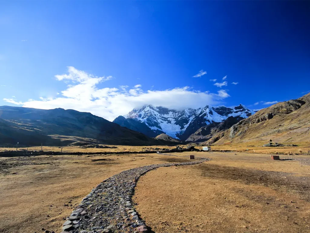 Trekking de 4 días en Ausangate con Montaña Arcoiris